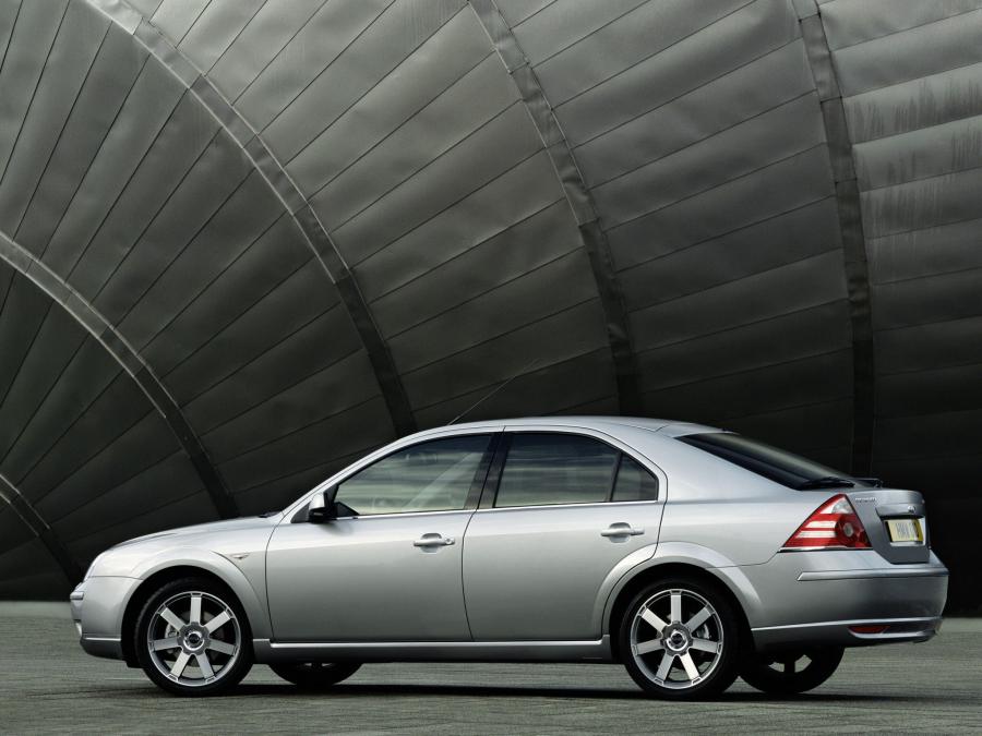  Ford Mondeo Hatchback 2004 года  (фото 6 из 17)